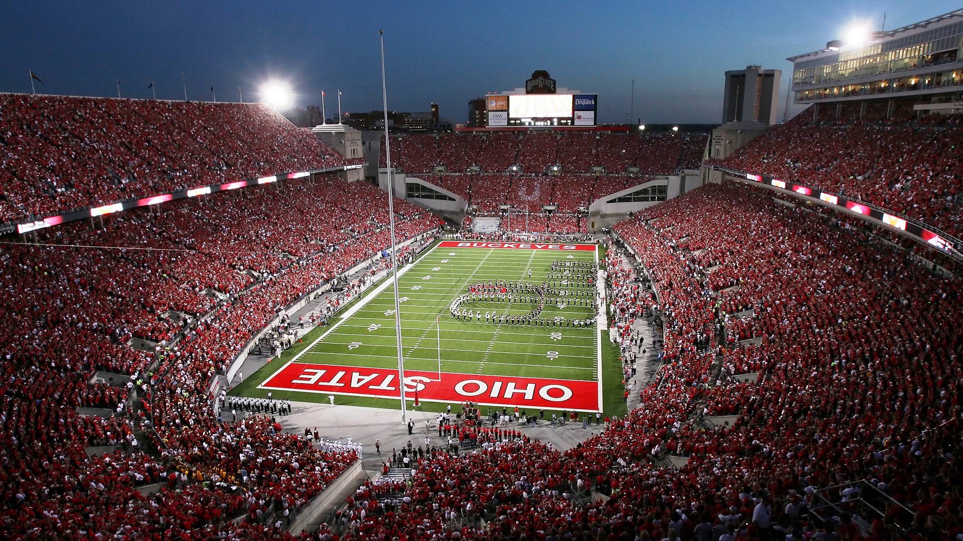 网球赛场焦点！中国队对阵美国队，历史性突破，球队首次挺进决赛