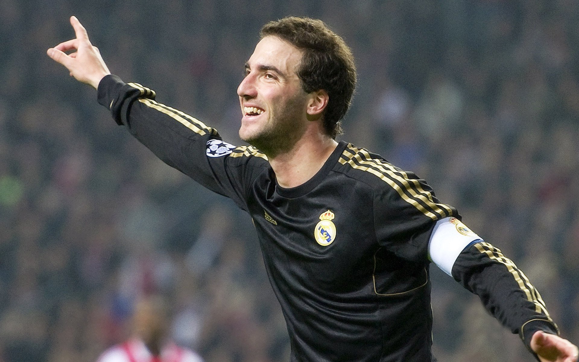 生死战夏季联赛前瞻：武磊伤情更新，罗马冲击零封纪录